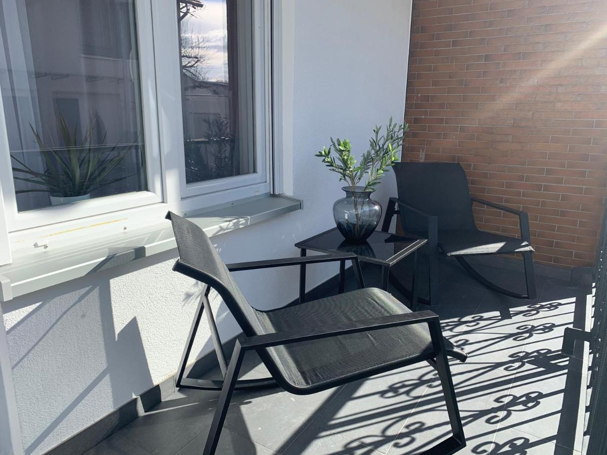 Prime Host Balcony Apartment Karlsruhe Eksteriør billede
